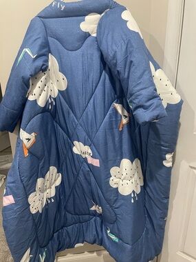 Source Unknown Blue Cloud & Kite Kids Blanket Throw